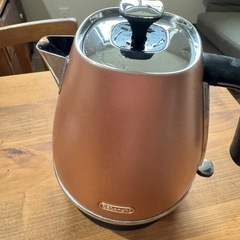 デロンギ　電気ポット　ケトル