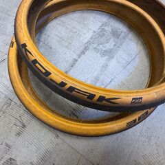 SCHWALBE KOJACK 32-349（16×1 1/4）2本セットの画像
