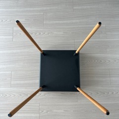 タワーサイドテーブルの画像