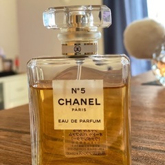 高級香水　どれでも各1980円の画像