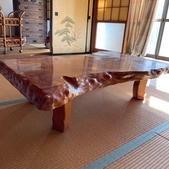 テーブル
