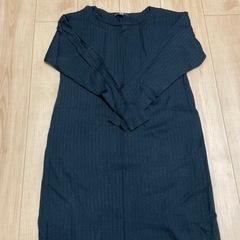 レディース　服 ロングスカート ワンピース ロング丈 長袖 黒　ブラック　ベージュ UNIQLOの画像