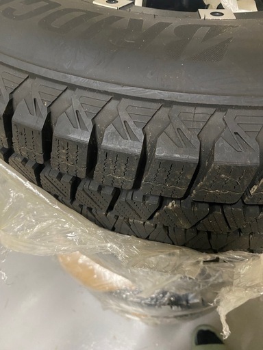 スタッドレスタイヤ4本セット