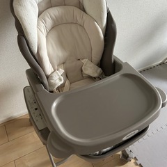 電動ハイローチェア の画像