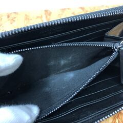 【A56】ラウンドファスナー長財布 JIMMY GHOO  スタースタッズの画像