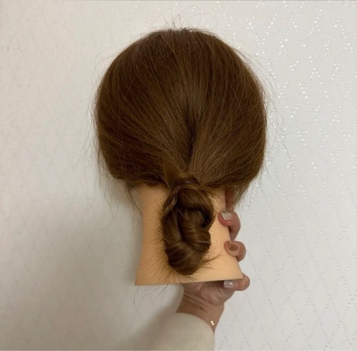 美容師さん　ヘアアレンジ　練習ウィッグ