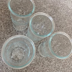 グラス4個の画像