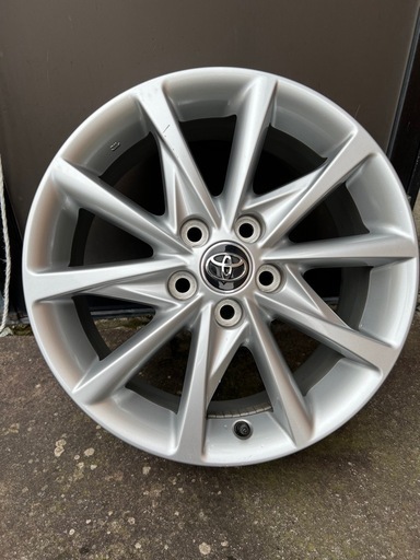 プリウスα  純正ホイール