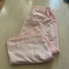 【9末処分】ピンクカーテンの画像