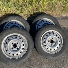 155 70 13 スタッドレスタイヤ　