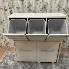 ゴミ箱収納棚の画像