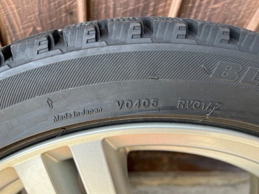 215/45R17  87Q スタッドレスタイヤホイールセットお取引中