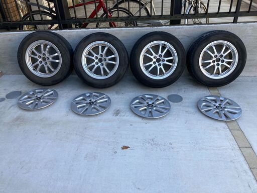 アルミホイール+ホイールキャップ（古タイヤ付き） 4本　プリウス50　195/65R15　引き取限定