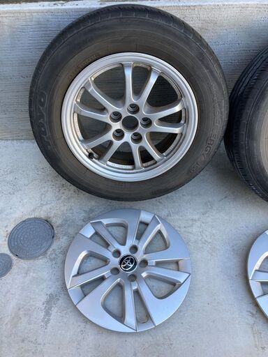 アルミホイール+ホイールキャップ（古タイヤ付き） 4本　プリウス50　195/65R15　引き取限定