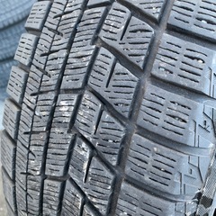 215/60/17冬タイヤの画像