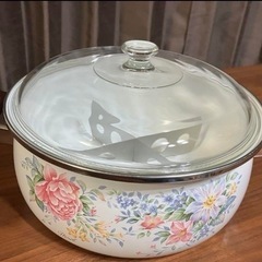 可憐な🌸ガラス蓋付花柄ホーロー鍋