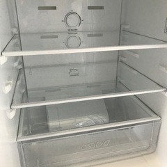 【美品】☆冷蔵庫　Hisense   HR-D13E3W   135L  　2024年製の画像