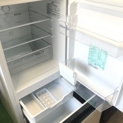 【美品】☆冷蔵庫　Hisense   HR-D13E3W   135L  　2024年製の画像