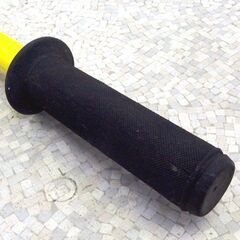①氷割り アイスピック らくわり 二又 パイプ柄 イエロー かんたん氷割り 除雪道具 必需品 札幌市北区屯田店の画像