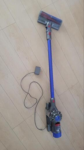 ダイソンV7(SV11)　充電器付き 難あり