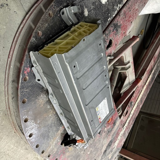 30プリウス　ハイブリッドバッテリー　ジャンク品