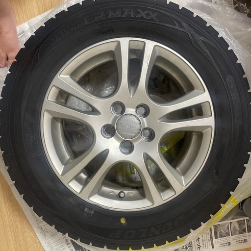 ?⛄️12/1迄に購入して頂ける方は、1万円にします‼️?１９５/６５Ｒ１５　アルミ付きスタッドレスタイヤ４本セット　⛄️?