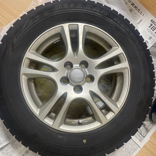 ?⛄️12/1迄に購入して頂ける方は、1万円にします‼️?１９５/６５Ｒ１５　アルミ付きスタッドレスタイヤ４本セット　⛄️?