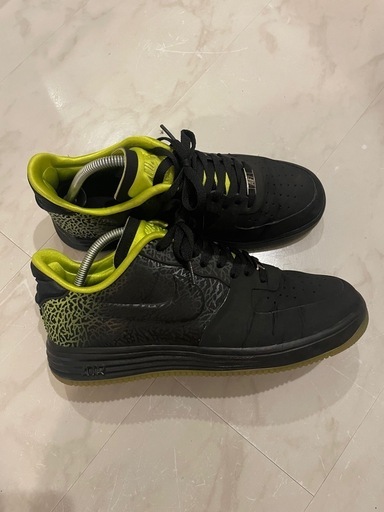NIKE AIR FORCE1 (27.5cm)