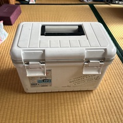 クーラーボックス