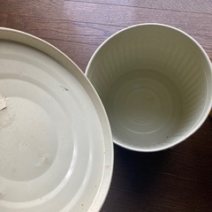 金属のバケツ
の画像