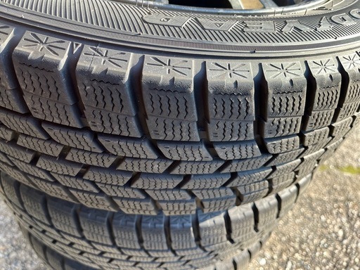スタッドレスタイヤ（185/60R15）＋ホイールのセット（4本） 