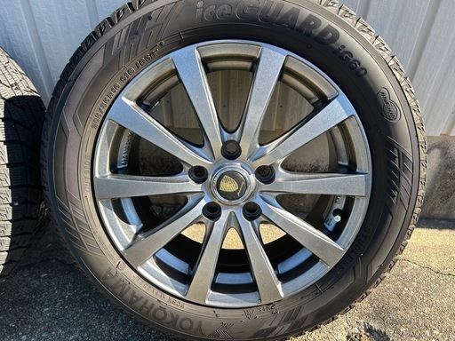 スタッドレス　ヨコハマiceGUARD ig60 205/55r16 ノア、ヴォクシー