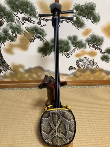 沖縄三線！新品！貴重！知念大工型！本蛇皮、本張り (一枚張り)㉓
