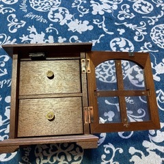 アクセサリーBOX 収納　飾り棚の画像