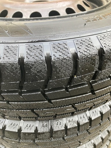 鉄ホイールとスタッドレスTOYOTIRE175/80R15 90Q　