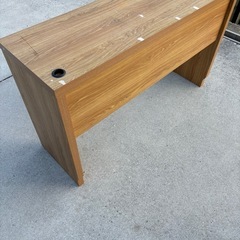 カウンターテーブル　作業台　コンセント穴