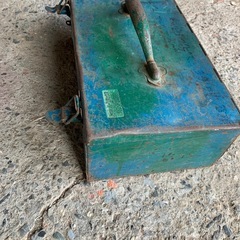 ビス入り　箱の画像