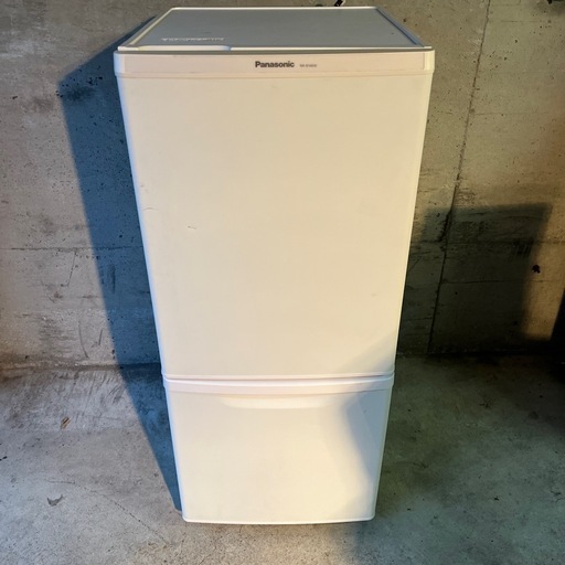 2019年製　Panasonic 138L 低めですっきり置ける、コンパクトサイズ　2ドア冷蔵庫【NR-B14BW-W】