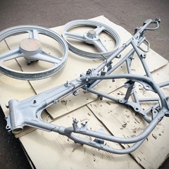 車部品・バイクフレーム等の塗装剥離！