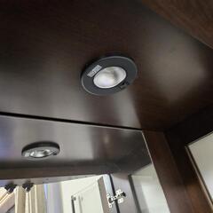 ガラス 飾り棚 キャビネットの画像