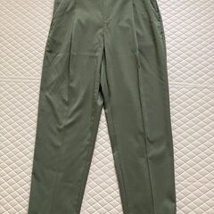 美品　ワールド　ストレッチテーパードパンツの画像