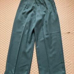 値下げ　タグ付　ＧＵ タックワイドパンツ   の画像