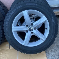 215/60R15 スタッドレスタイヤ 4本セット