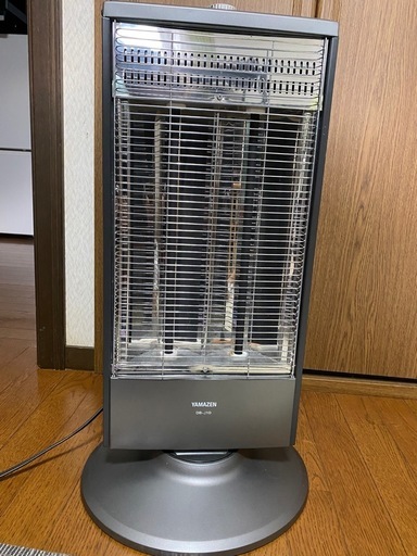 動作確認済み！遠赤外線ヒーター　首振り機能付き　山善　ヒーター
