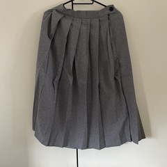 紙タグ付き新品 未着用 ロングプリーツスカート グレー レディー...