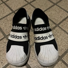 adidas 19cm    値下げ！