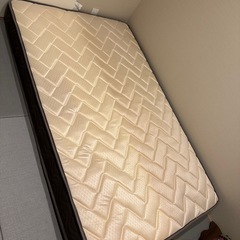 お譲り先決まりました⭐︎セミダブルマットレスお譲りします。