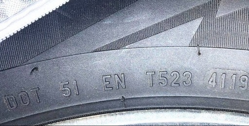 225/55  R17   スタッドレスタイヤ4本   ホイールセット PIRELLI  ピレリ