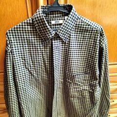 UNIQLOのシャツ