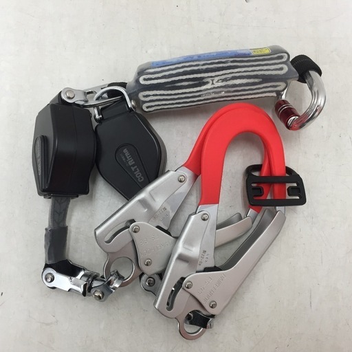 藤井電工 フルハーネス用ツインランヤード 巻取式 スイベル付 タイプ1 新規格 コルトリトラ 22年6月製 フックハンガー1個欠品 美品 【工具専門店 テイクハンズ金沢野々市店】